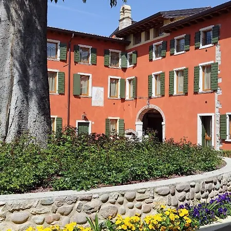 Borgo Mondragon 3* Lazise