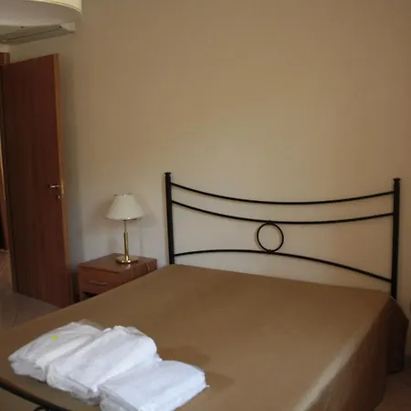 Borgo Mondragon Lejlighedshotel 3*