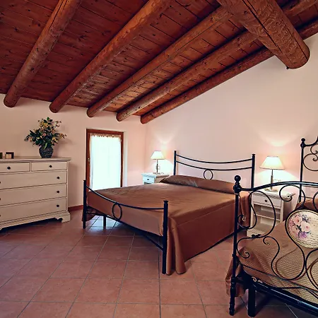 Borgo Mondragon Lejlighedshotel 3*