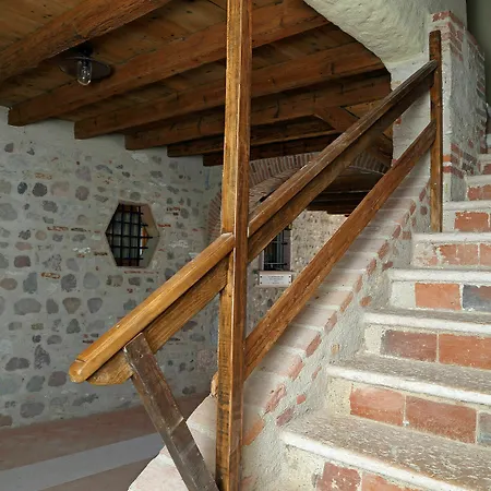 Borgo Mondragon