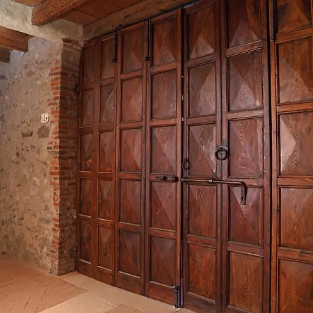 Borgo Mondragon