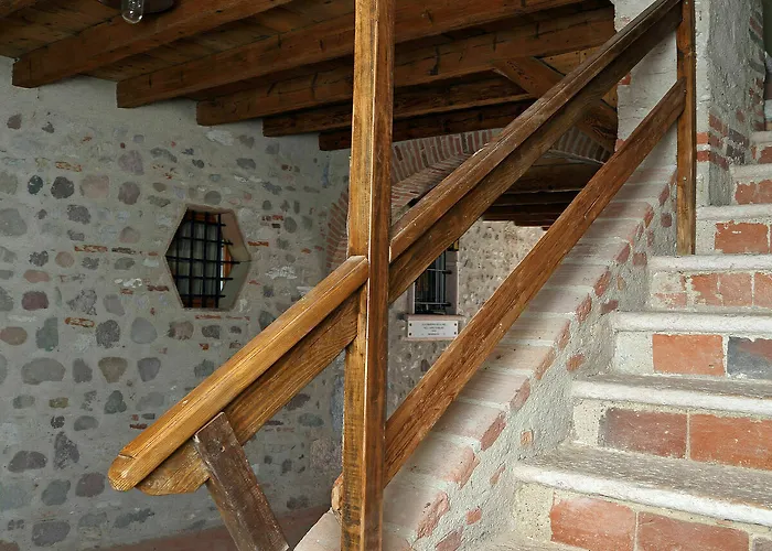 Borgo Mondragon