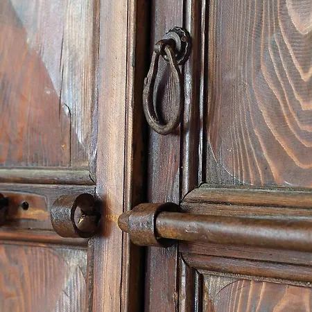 Appart hôtel Borgo Mondragon