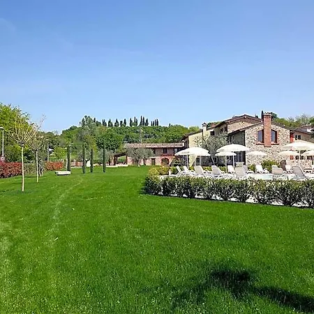 Borgo Mondragon
