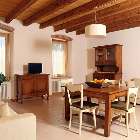 Borgo Mondragon