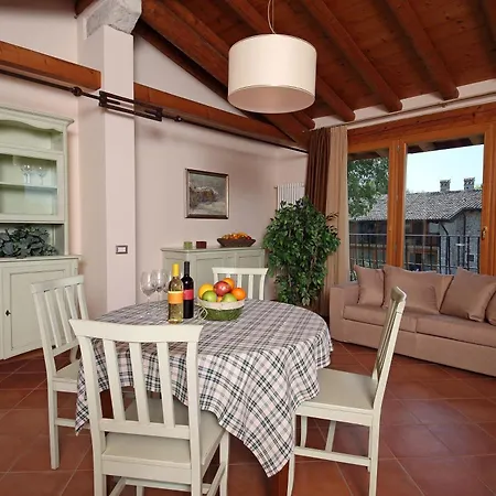 Borgo Mondragon