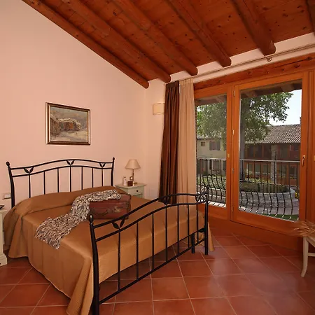 Borgo Mondragon