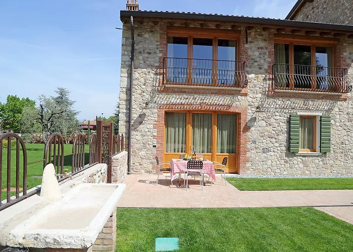 Hotel apartamentowy Borgo Mondragon