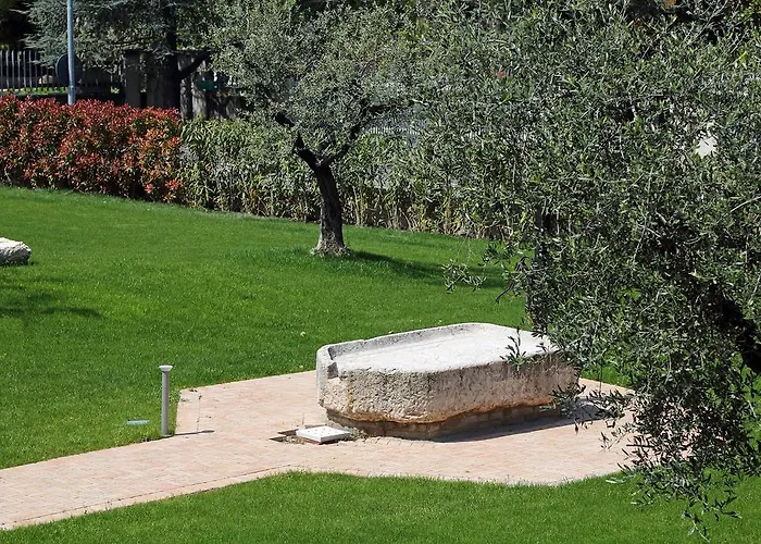 Borgo Mondragon 3* Lazise