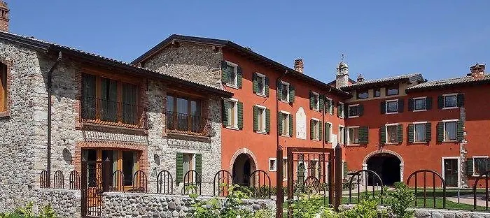 Borgo Mondragon Hotel apartamentowy