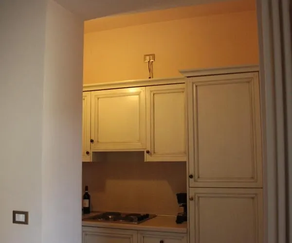 Hotel apartamentowy Borgo Mondragon 3*