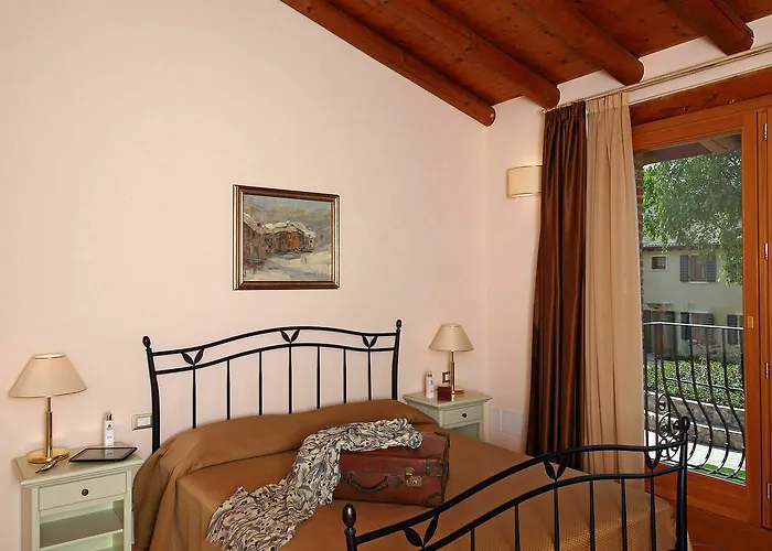 Borgo Mondragon Hotel apartamentowy 3*