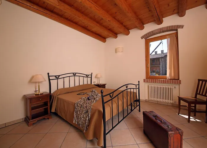 Borgo Mondragon Hotel apartamentowy