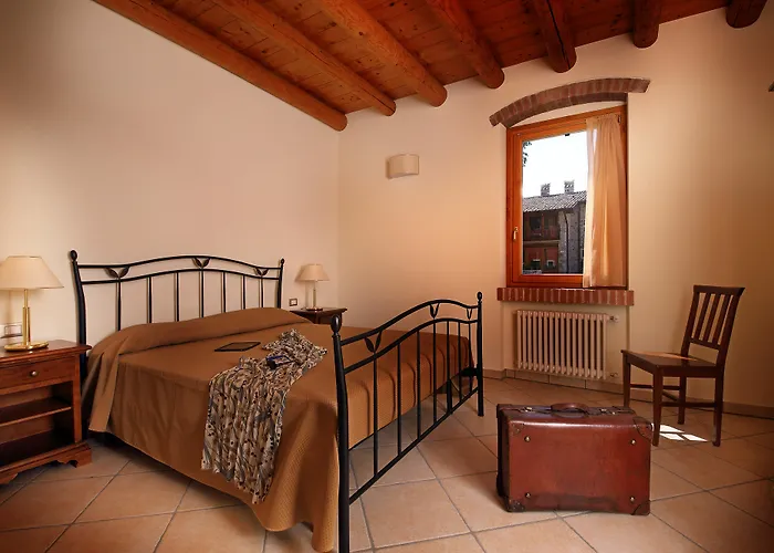 Borgo Mondragon 3* Lazise