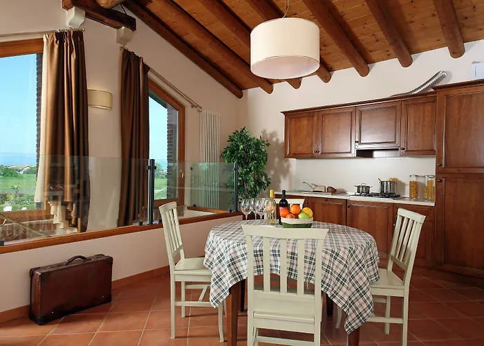 Borgo Mondragon Hotel apartamentowy Lazise